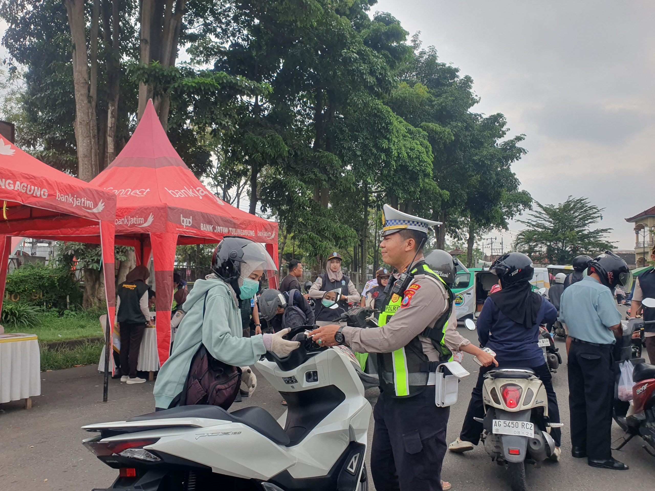 Minim Razia, 35 Pengendara di Tulungagung Ditilang, Pelanggaran Didominasi SIM Kedaluwarsa