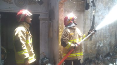 Rumah Terbakar di Kauman Tulungagung, Anak Disabilitas Mental Sempat Terkunci di Dalam