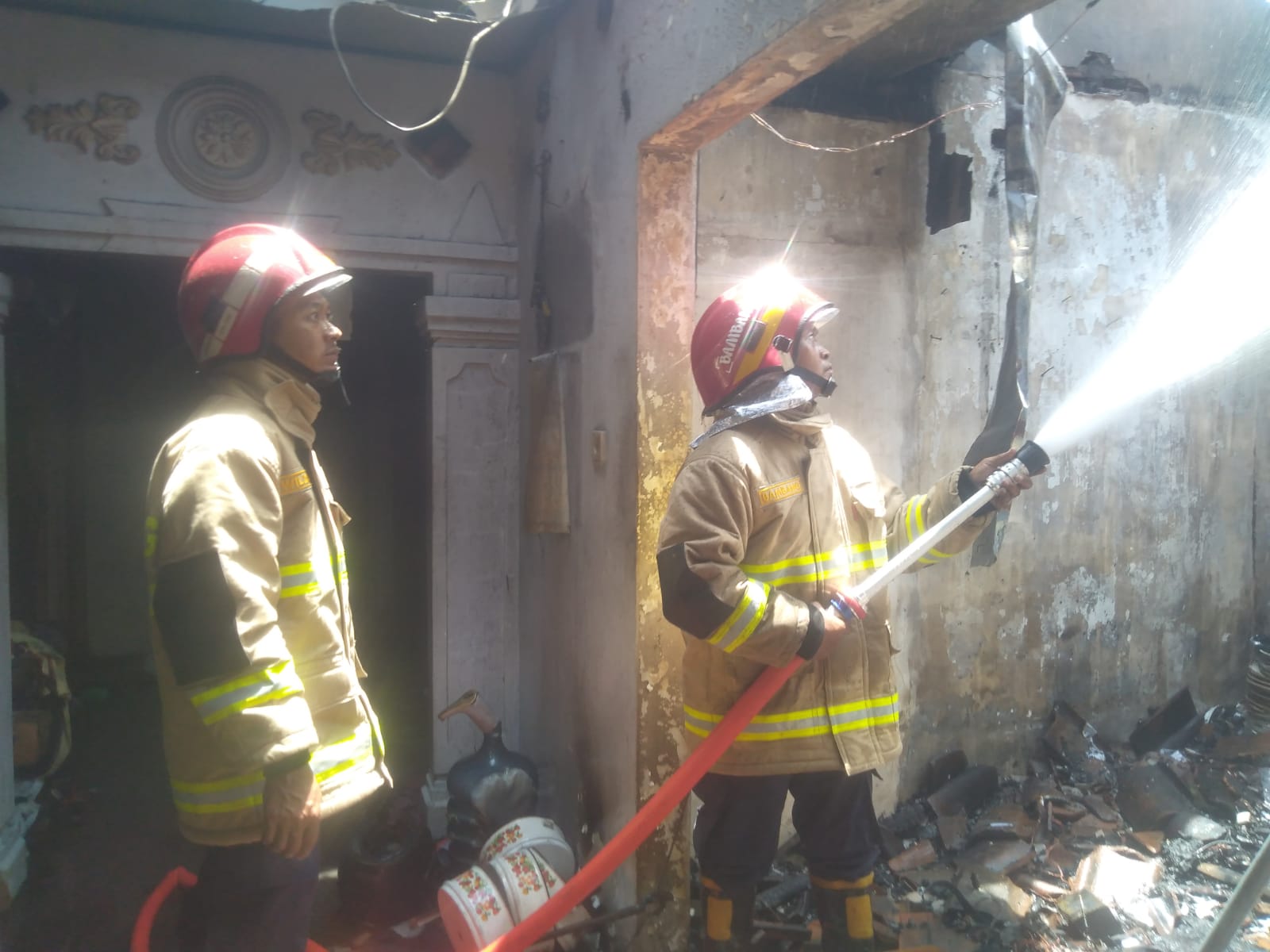 Rumah Terbakar di Kauman Tulungagung, Anak Disabilitas Mental Sempat Terkunci di Dalam