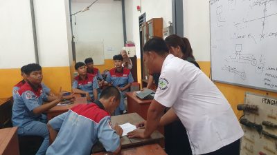 Sekitar 2.000 Siswa SMKN 3 Boyolangu Ikuti Survei Epidemiologi, Perkuat Hasil Uji Laboratorium MBG