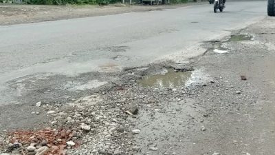 Jalan Penghubung Desa Srikaton–Sambi Ringinrejo Rusak Parah, Warga Minta Perhatian Pemkab Kediri