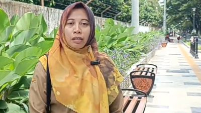 DLH Pasang 30 Kursi Taman di Pinka Paron SLG, Tingkatkan Kenyamanan dan Estetika Kawasan