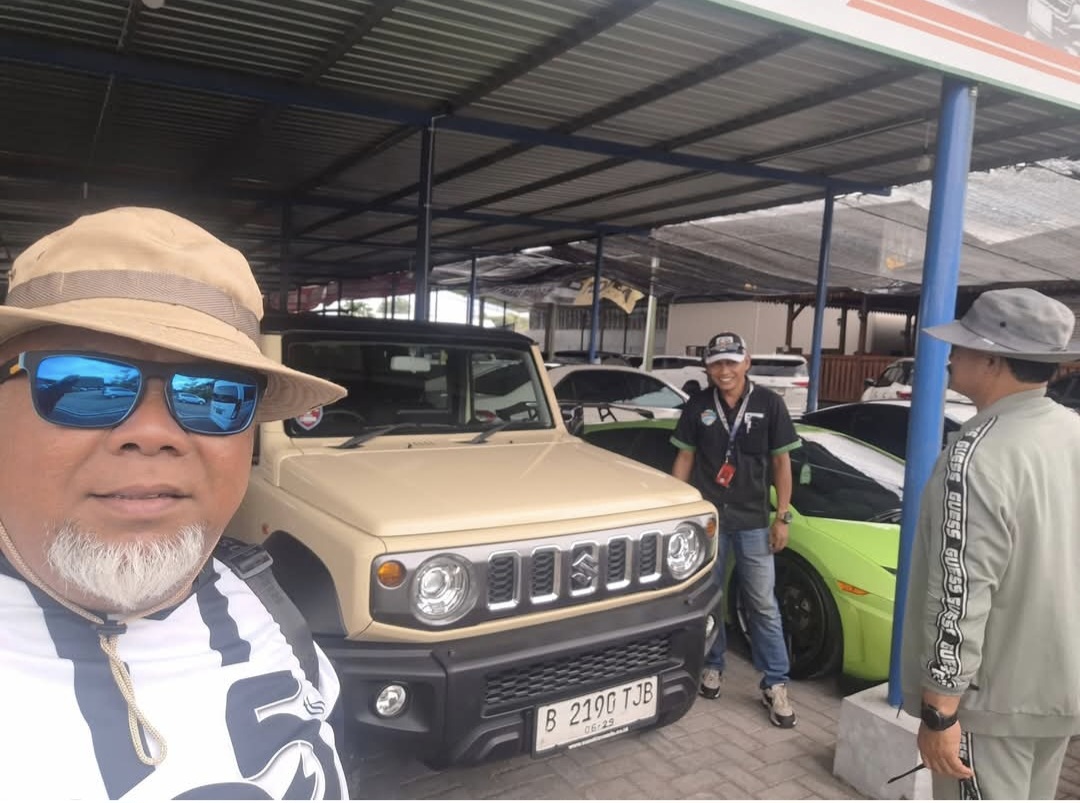 Sehari Jelang OTT KPK, Wali Kota Madiun Terekam Foto di Showroom Mobil Mewah Ponorogo