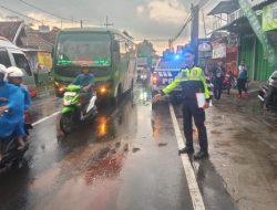 Terpeleset di Jalan Licin, Pemotor Asal Kediri Tewas Ditabrak Mobil di Tulungagung, Polisi Buru Pelaku Tabrak Lari