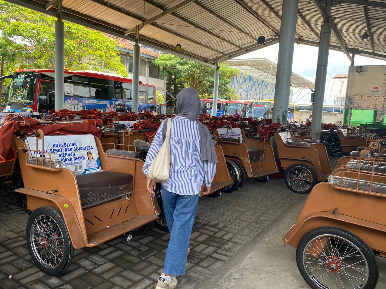 Ratusan Becak Listrik Bantuan Presiden Prabowo Tiba di Blitar, Segera Disalurkan ke Abang Becak Lansia