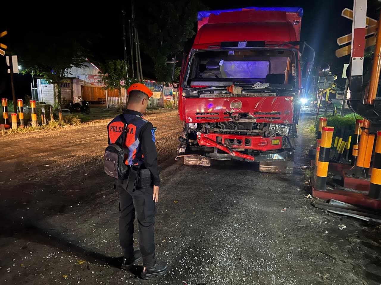 Kecelakaan Truk di Bagor–Nganjuk, Tiga KA dari Blitar Alami Keterlambatan Berjam-jam