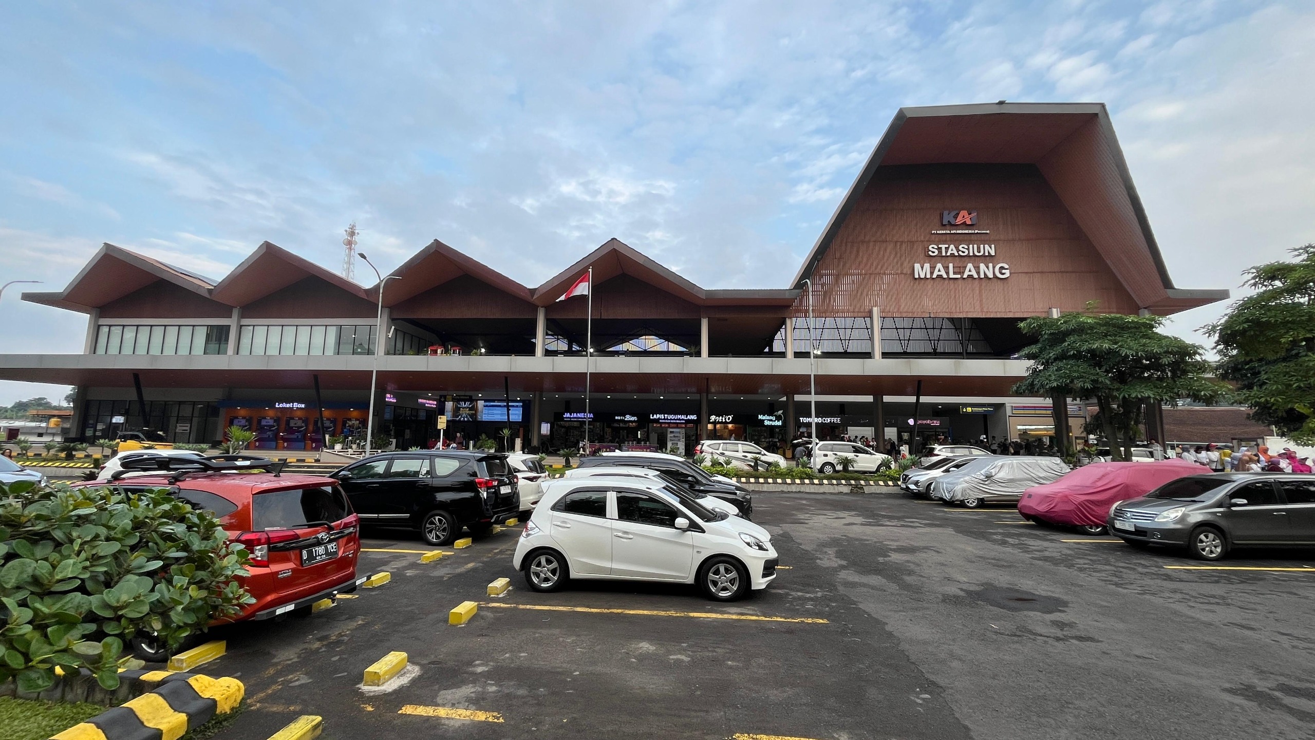 KAI Daop 8 Surabaya Ingatkan Penumpang Antisipasi Waktu Keberangkatan dari Stasiun Malang saat Harlah 1 Abad NU