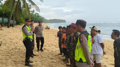 Nelayan Diduga Terseret Arus di Balekambang, Tim Gabungan Sisir Darat–Laut