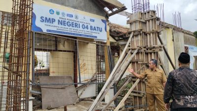 Kontraktor Tinggalkan Proyek, Pembangunan di SMPN 4 Batu Mangkrak