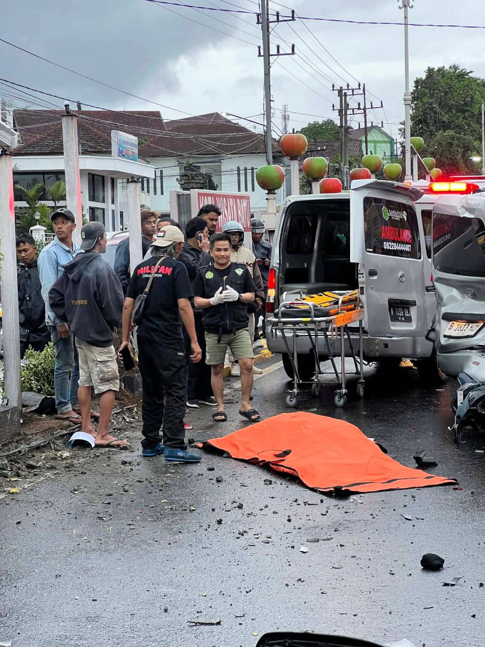 Anggota Polres Batu Terluka dalam Laka Beruntun di Jalan Pattimura, Dirawat di RS Hasta Brata