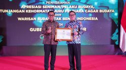 Wali Kota Nurochman Terima Sertifikat WBTb Seni Sanduk dari Menteri Kebudayaan RI