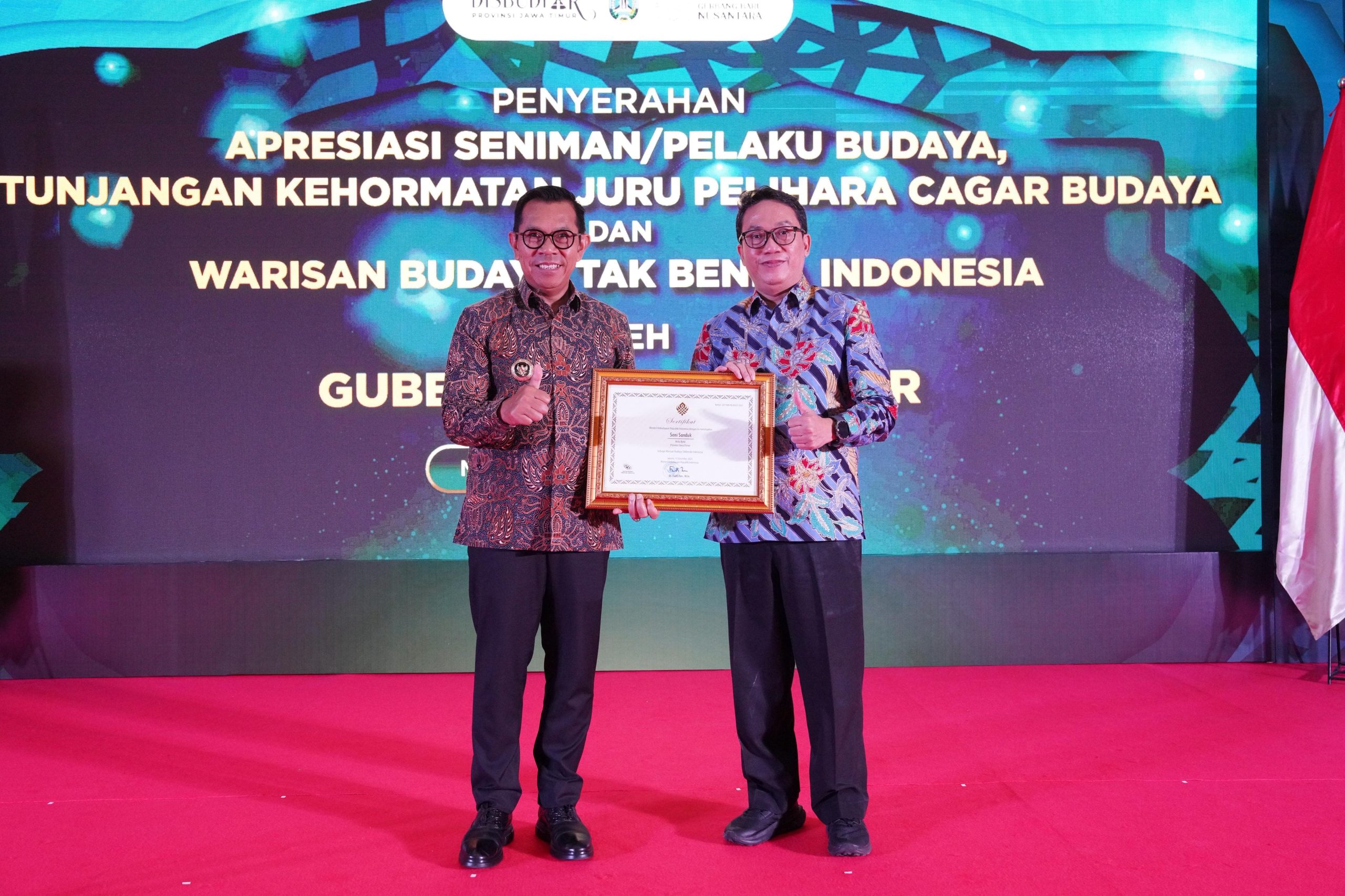 Wali Kota Nurochman Terima Sertifikat WBTb Seni Sanduk dari Menteri Kebudayaan RI