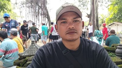 Ratusan Warga Kelurahan Ngadirejo Kompak Bersihkan Makam, Resmikan Awal Program Makam Digital “Ngadisimo”