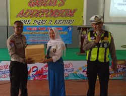 Police Goes to School di SMK PGRI 2 Kediri, Satlantas Dorong Siswa Jadi Pelopor Keselamatan Lalu Lintas