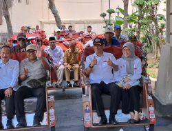 Ratusan Tukang Becak Lamongan Dapat Bantuan Becak Listrik dari Presiden Prabowo