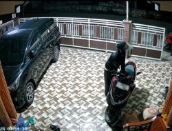 Aksi Curanmor Terekam CCTV, Honda PCX Raib dari Teras Rumah di Maduran Lamongan