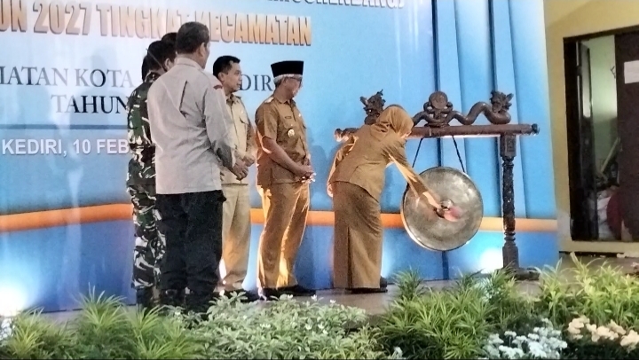 Penentuan skala prioritas akan mengacu pada klasifikasi program dalam kamus perencanaan daerah, sehingga memudahkan pemetaan kebutuhan mendesak seperti sarana pendidikan, layanan kesehatan, penanganan stunting, pemberdayaan ekonomi kreatif, serta penguatan keamanan dan ketertiban wilayah.