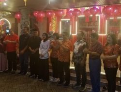 Penutupan Imlek di Klenteng Tri Darma Tjoe Hwie Kiong, Barongsai Satukan Lintas Agama di Kediri