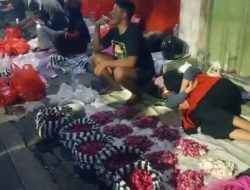 H-1 Ramadan, Harga Bunga Tabur Melonjak Tajam,Tapi Pasar Setono Betek Kediri Terpantau Lesu