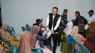 Percepat Penanganan Banjir, Pemkab Lamongan Tambah Enam Pompa di Sluis Kuro dan Salurkan Sembako