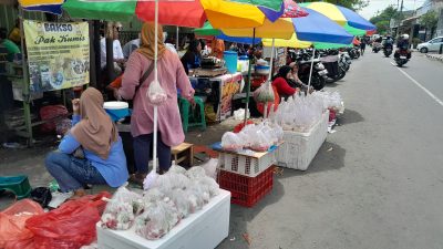Jelang Ramadan, Omzet Pedagang Bunga Sekar di Kediri Tembus Rp 1 Juta per Hari