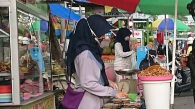 Berburu Takjil, Sore Hari di Kota Kediri Berubah Jadi Pasar Dadakan