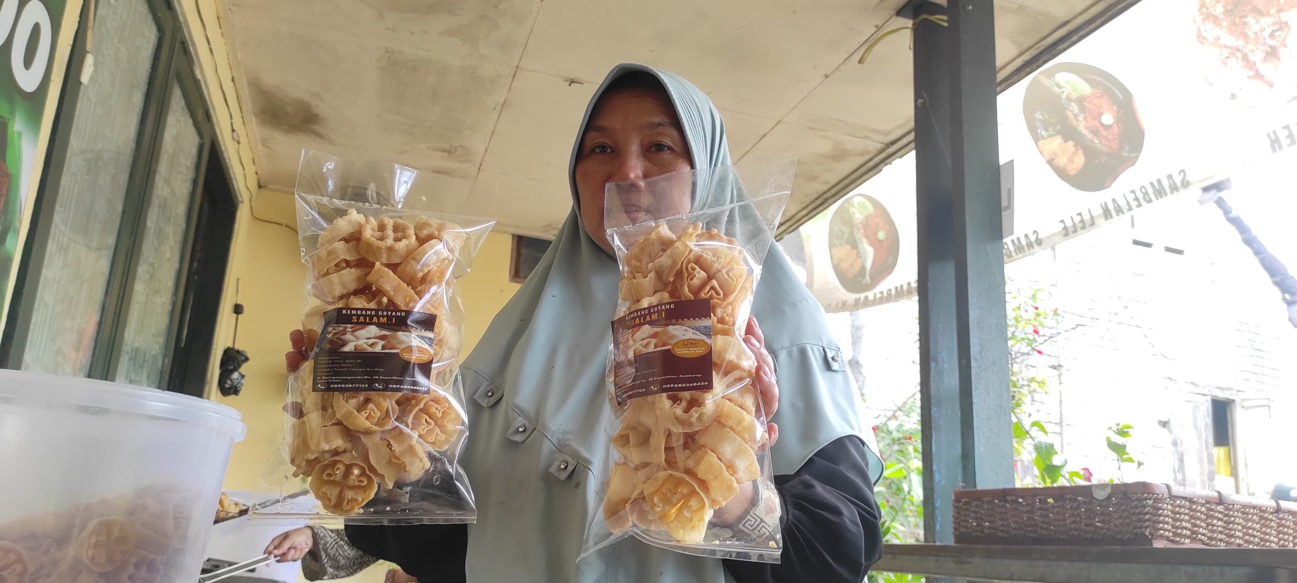 Kembang Goyang Khas Jombang Tetap Jadi Primadona, Pesanan Meningkat Jelang Lebaran