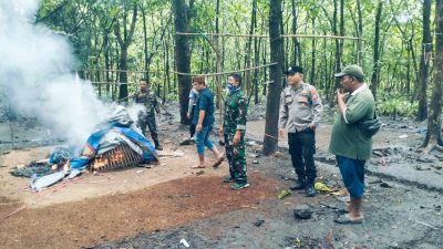 Arena Sabung Ayam di Kawasan Hutan Banjardowo Dibongkar Aparat Gabungan Jelang Ramadan