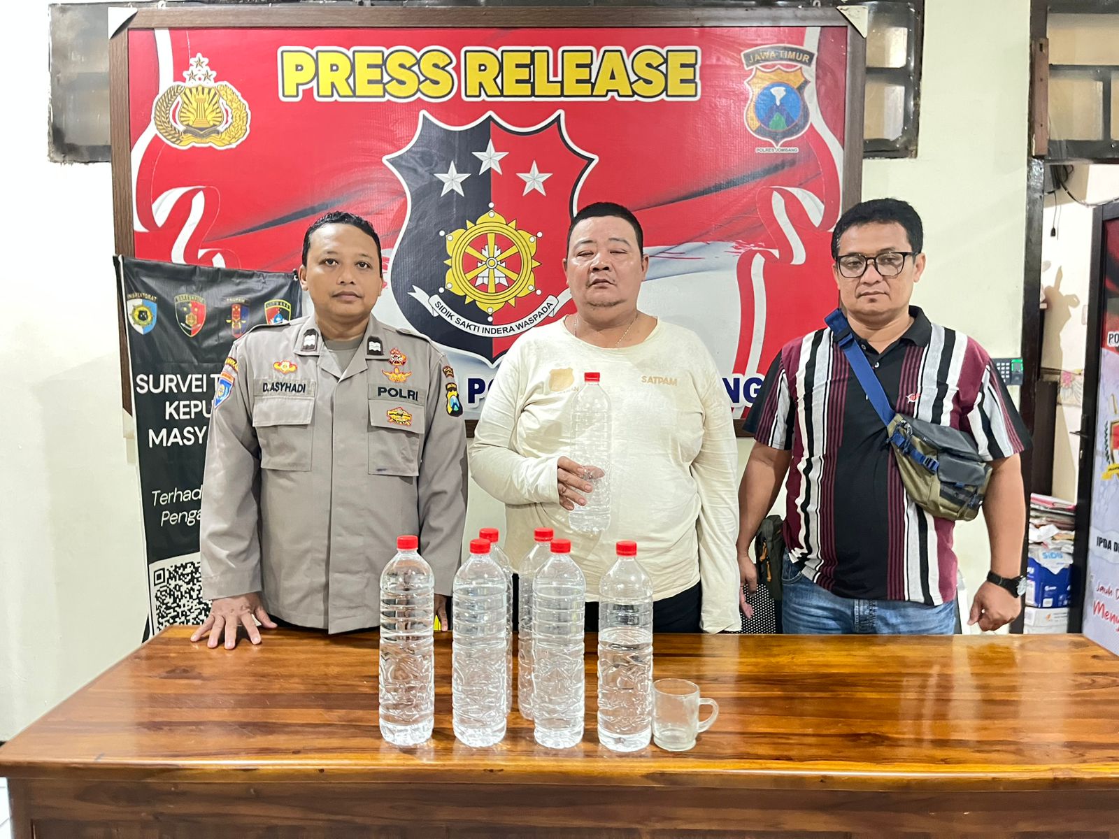 Operasi Ramadan, Polisi Amankan Penjual Arak di Jombang