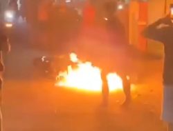 Motor Diduga Milik Pelaku Curanmor Dibakar Warga Sumberjo, Polisi Amankan Terduga Pelaku