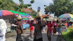 Kirab Keliling Grebeg Gunungan Apem SMPN 4 Jombang, Perkuat Kesiapan Spiritual Siswa Menyambut Ramadan