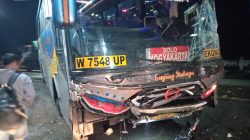 Espass Tabrak Bus Sugeng Rahayu di Glagahan Perak, Satu Pengemudi Terluka