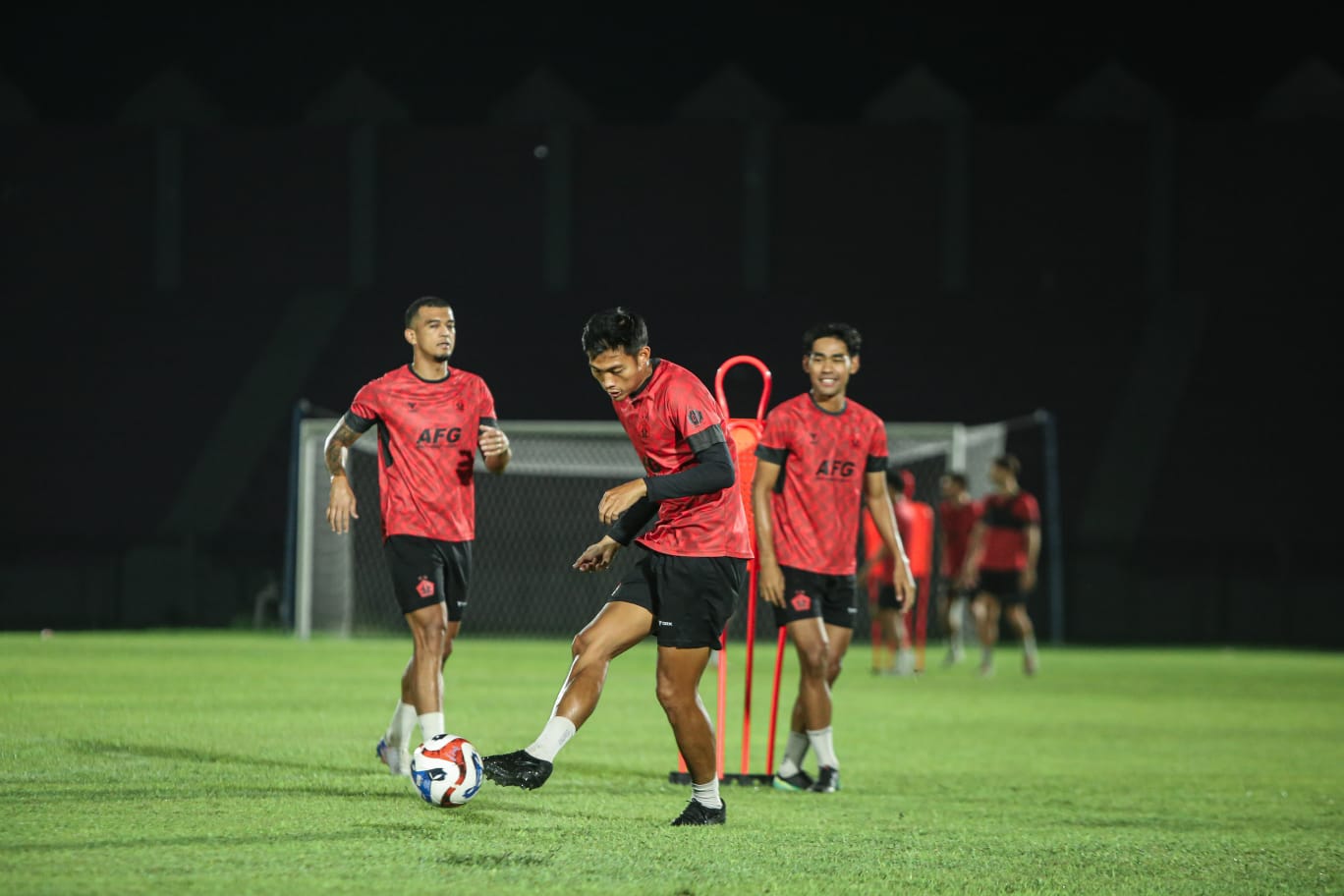 Persik Kediri Tanpa Kiko Hadapi Persis Solo, Imanol Garcia Kembali