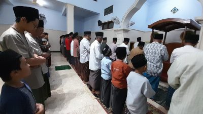 Sambut Ramadan, Anak-anak Antusias Ikuti Sholat Tarawih di Masjid An-Nur