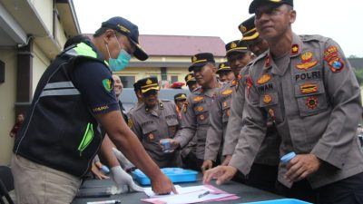 Cegah Penyalahgunaan Narkoba, Personel Polres Kediri Kota Jalani Tes Urine Mendadak