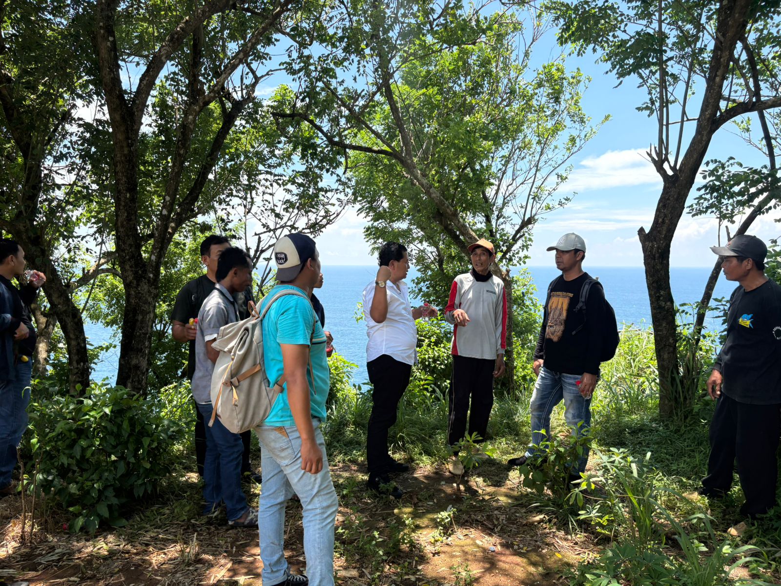 Satreskrim Polres Ponorogo Kembali Sisir Tebing Girisubo Gunung Kidul Cari Terduga Pelaku Pembunuhan