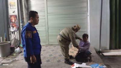 Satpol PP Amankan ODGJ yang Meresahkan Pedagang dan Warga Pasar Kras