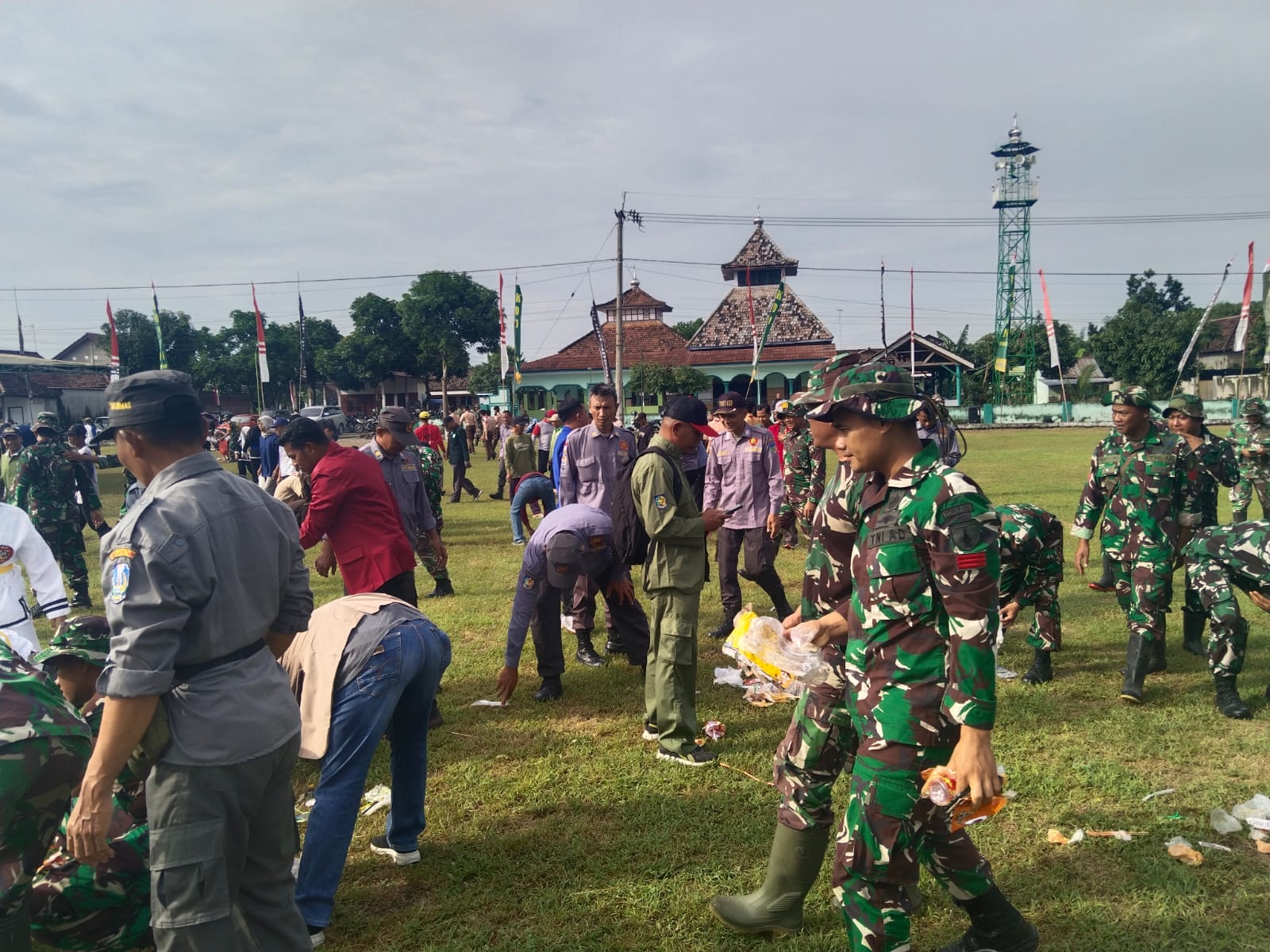 TMMD ke-127 di Desa Gadungan Tegaskan Kemanunggalan TNI dan Rakyat