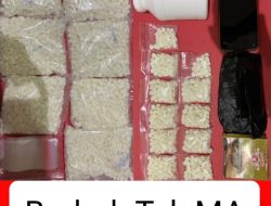 Polisi Geledah Rumah Pengedar Pil Dobel L di Baron, Ribuan Butir Diamankan