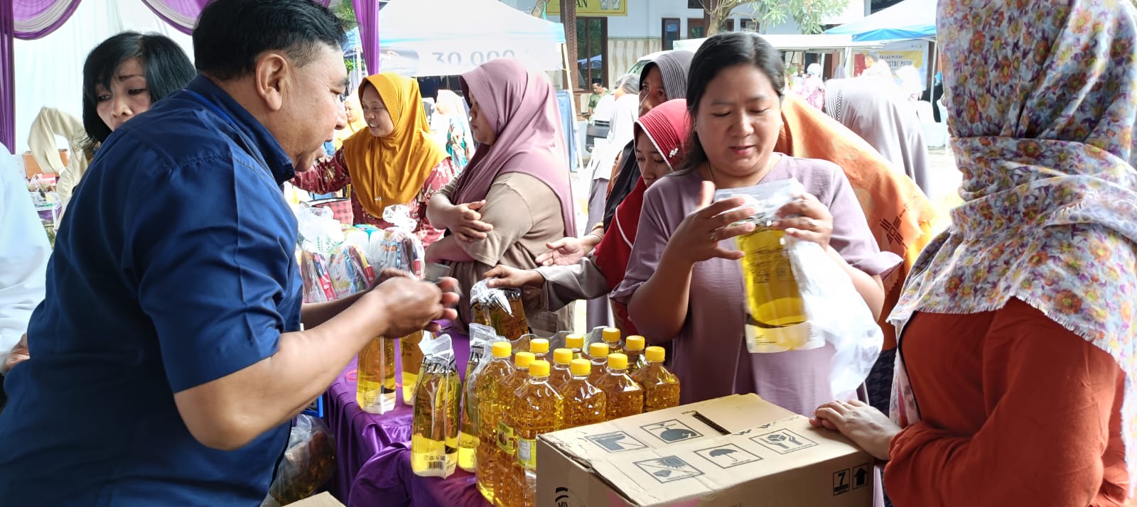 Sebanyak 300 Kilogram Beras Ludes dalam Sejam di GPM Tarokan