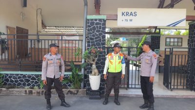 Patroli Obvit, Pastikan Wilayah Stasiun KA Kras Aman