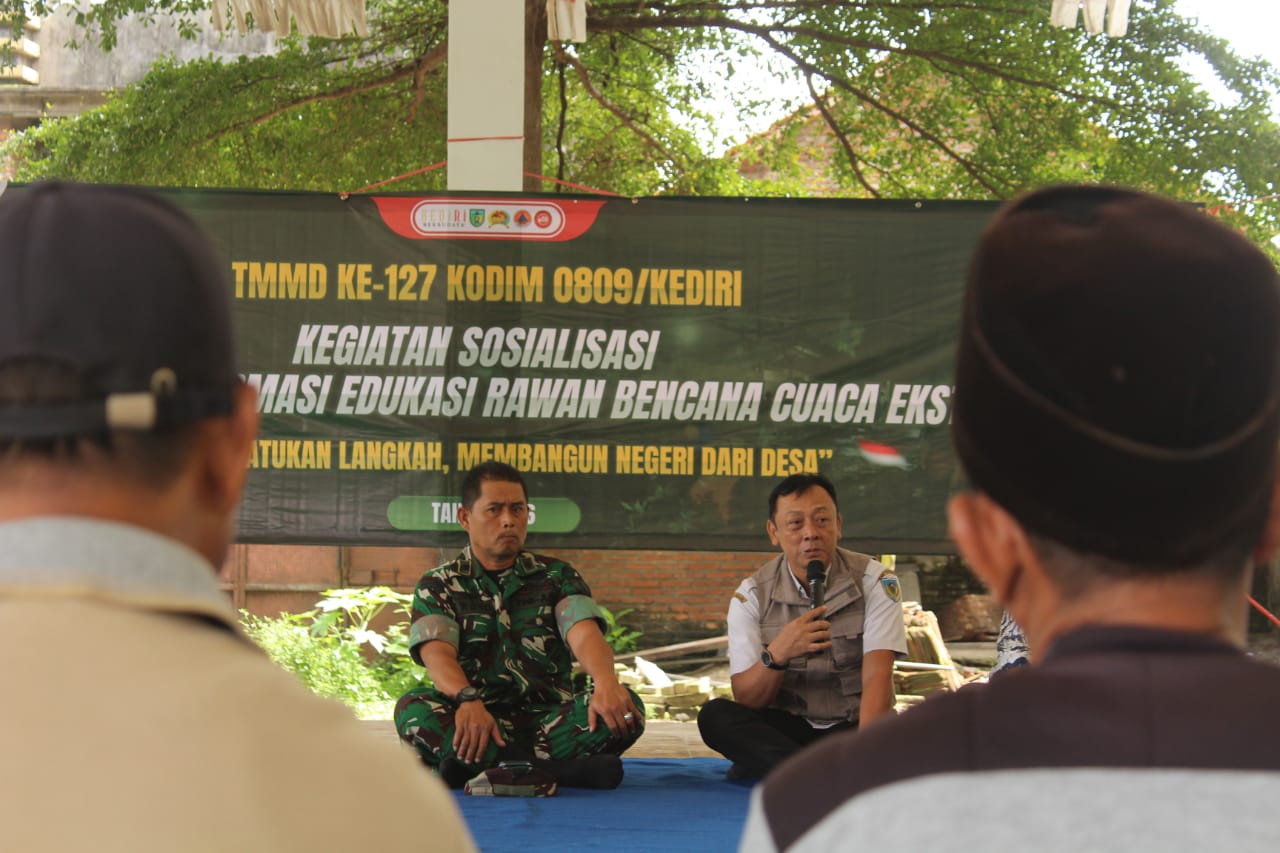 BPBD Kediri Berikan Edukasi Mitigasi Cuaca Ekstrem dalam TMMD ke-127