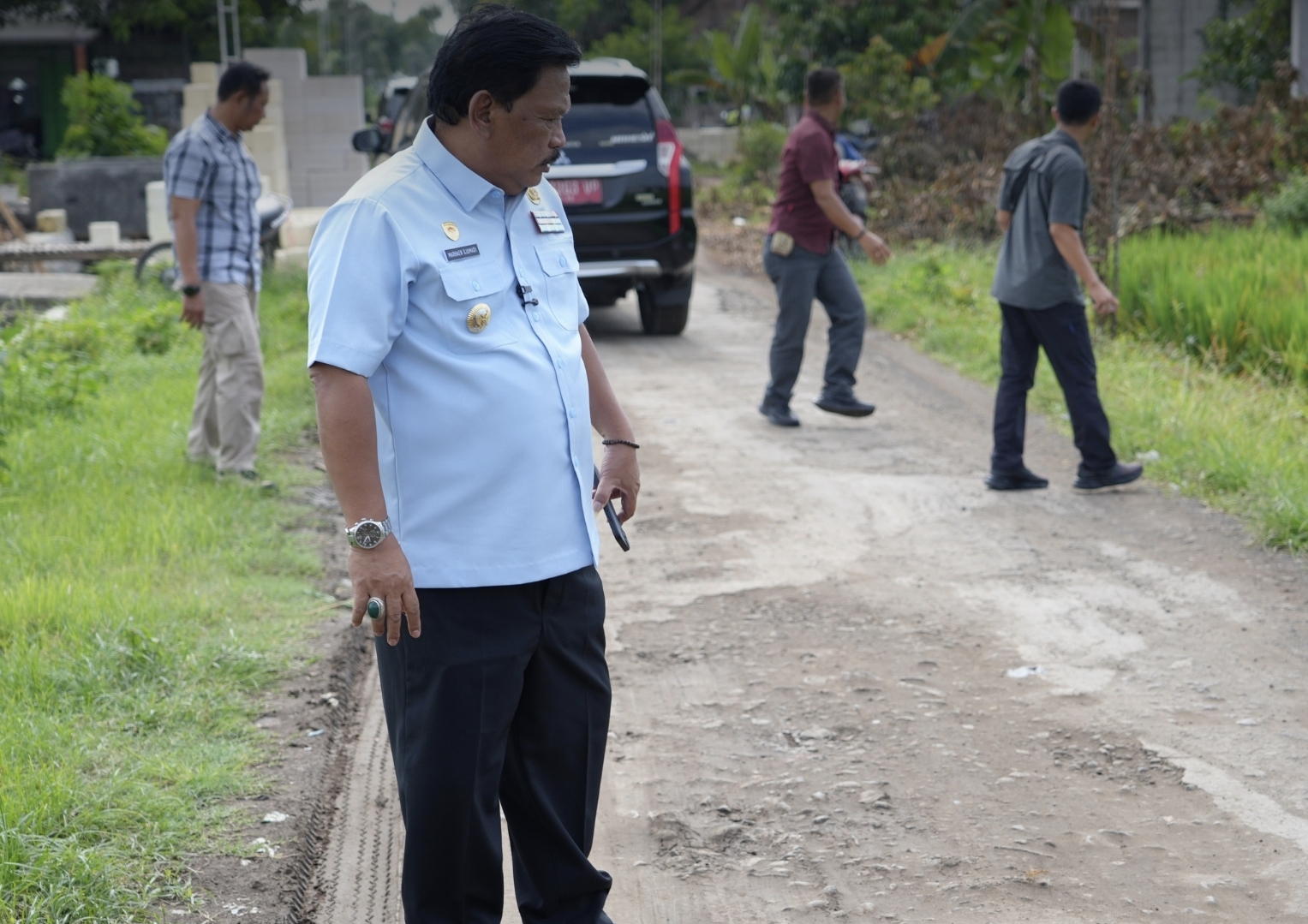 Lihat Jalan Rusak di Banjaranyar, Kang Marhaen Langsung Turun Tinjau Lapangan