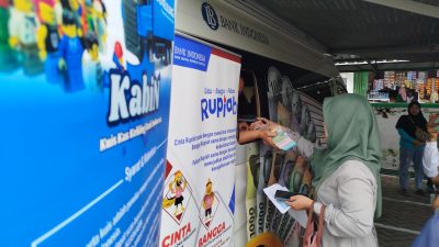 Kas Keliling BI Kediri Diserbu, Ratusan Warga Ponorogo Antre Sejak Pagi