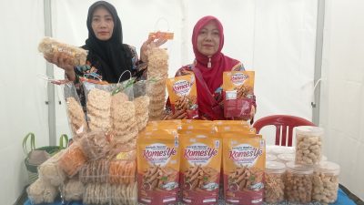 Aneka Kudapan Lebaran Ramaikan Bazar Ngabuburit Pemkab Kediri