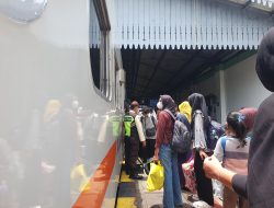 Jelang Libur Imlek 2026, Jumlah Penumpang KA di Stasiun Tulungagung Meningkat