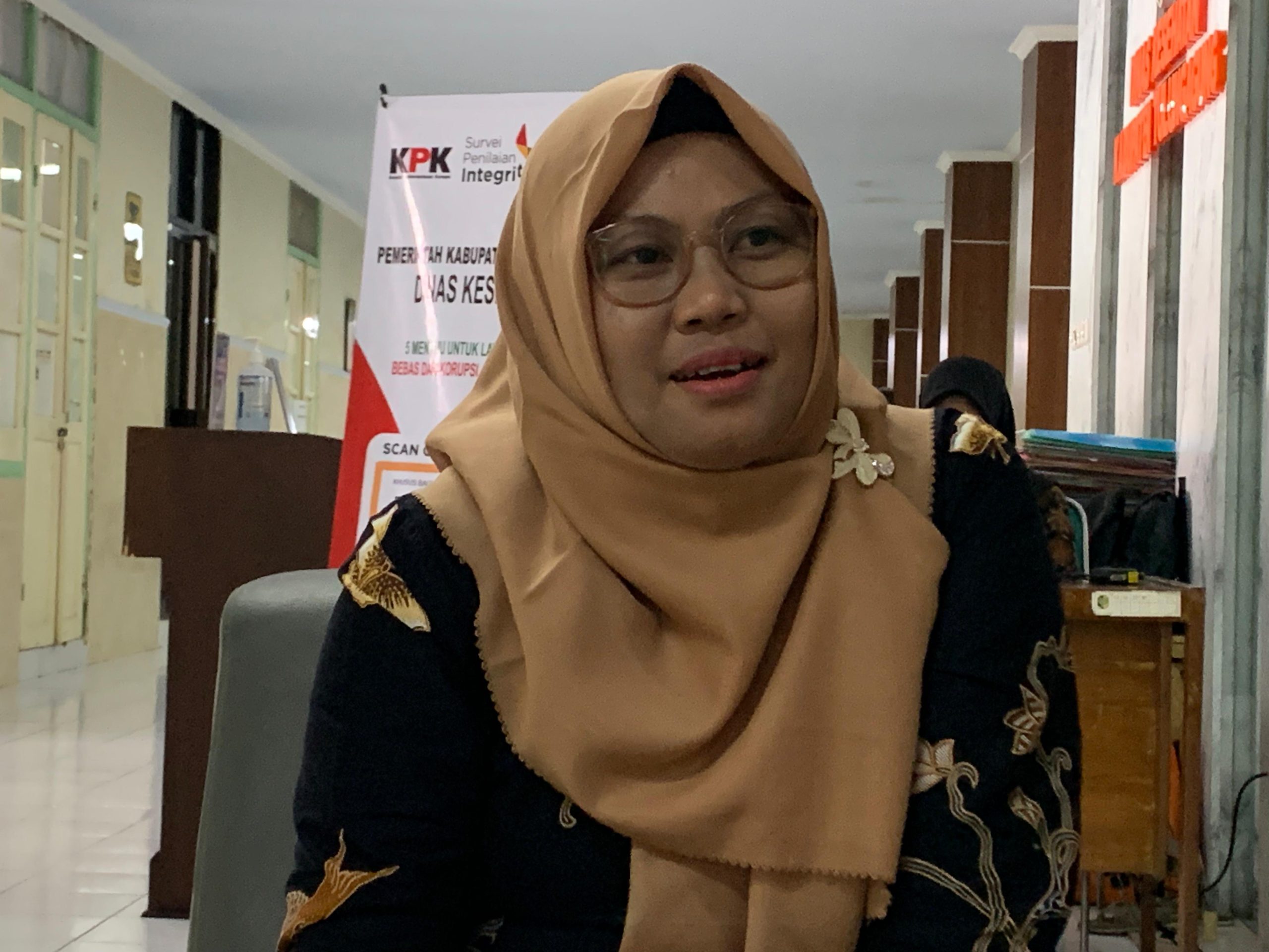 Kabid Kesehatan Masyarakat (Kesmas), Dinas Kesehatan (Dinkes) Tulungagung, Mamik Hidayah saat memberikan pernyataan terkait menu MBG selama Ramadan 2026 (isa)