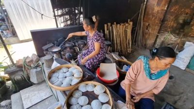 Serabi Tradisional Ponorogo Tetap Bertahan di Tengah Tren Kuliner Modern