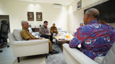 Menanggapi Usulan Perubahan Jam Kerja, Mas Dhito Tegaskan Pelayanan Desa Jangan Sampai Terganggu