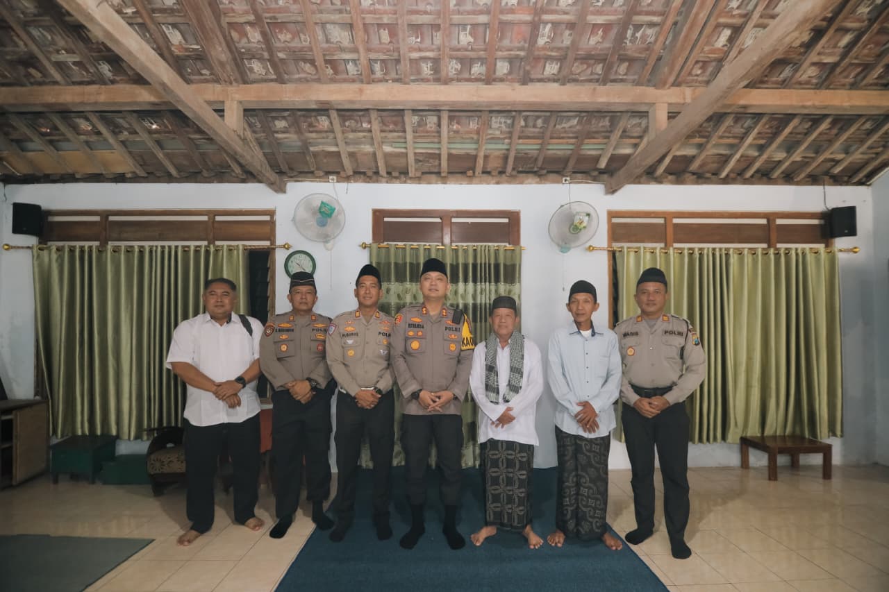 Bangun Kedekatan dengan Tokoh Agama, Kapolres Blitar Sambangi Ponpes Sirojuth Tholibin